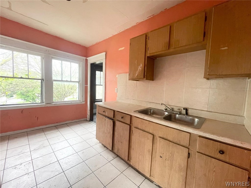 115 Stratford Road Buffalo, NY 14216 - Photo 8 of 20