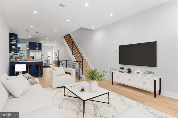 $2,200 | 713 South 58th Street, Philadelphia, PA 19143