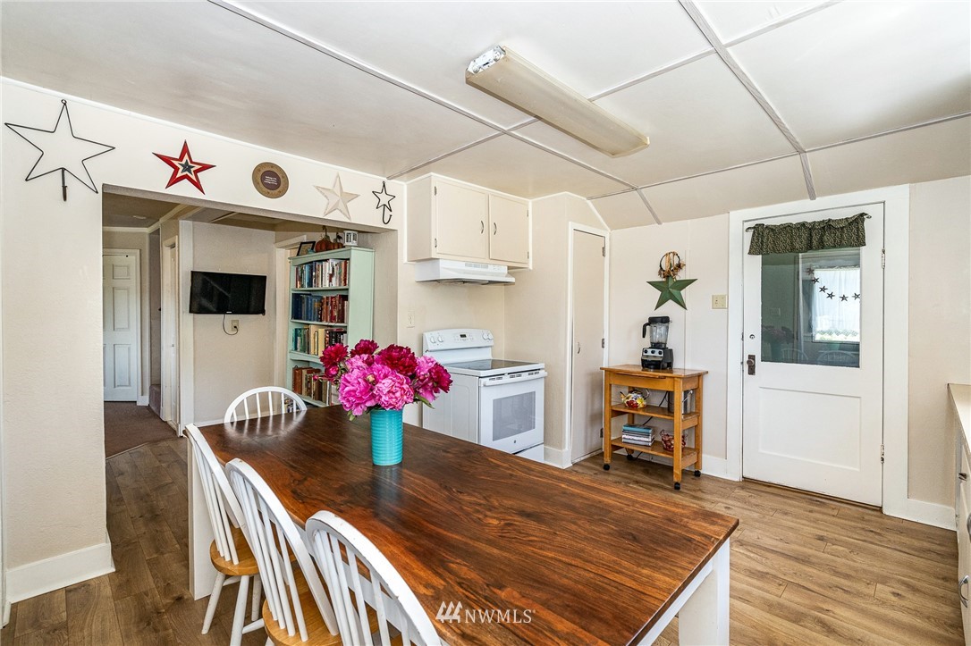 154 Walhaupt Road Onalaska, WA 98570 - Photo 6 of 33 Gallery Image 6