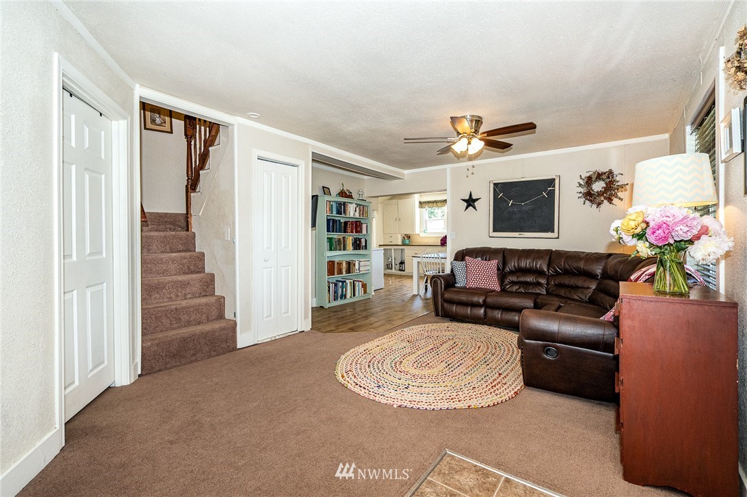 154 Walhaupt Road Onalaska, WA 98570 - Photo 8 of 33 Gallery Image 8