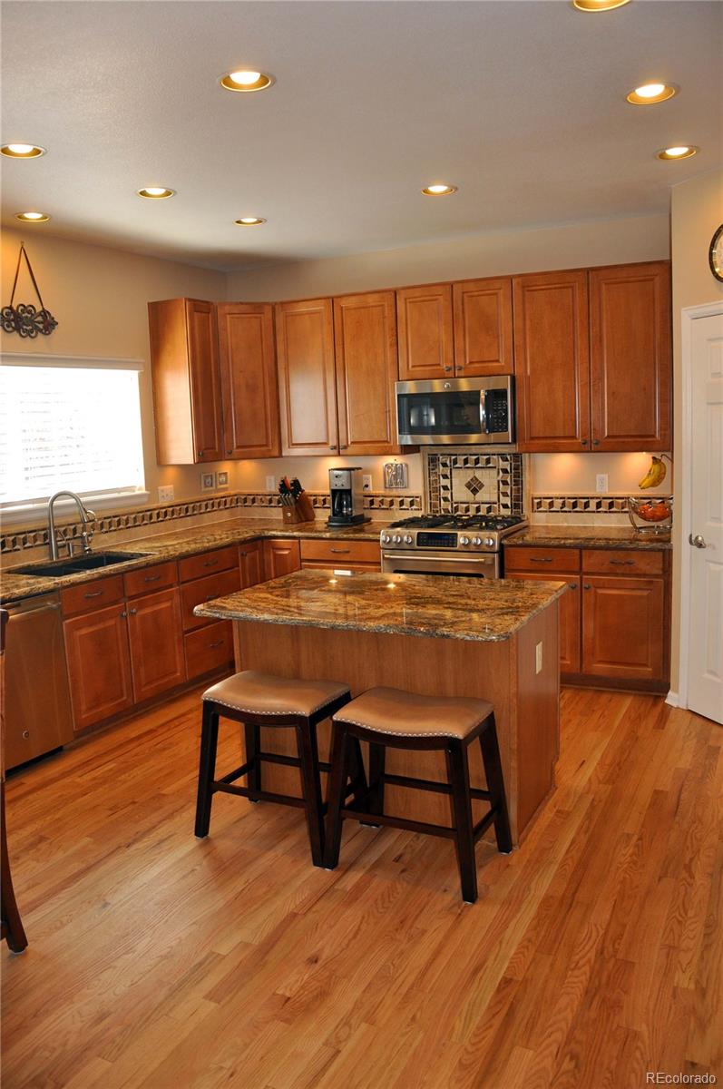 2074 Maples Place Highlands Ranch, CO 80129 - Photo 13 of 34 Gallery Image 13