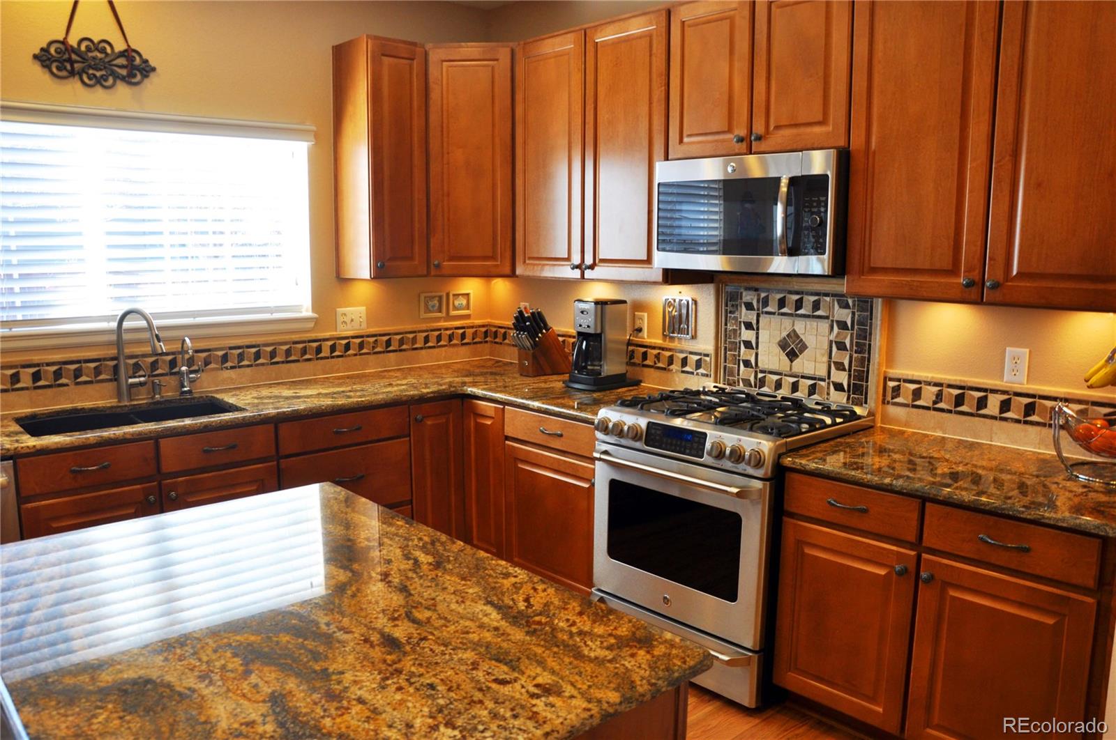 2074 Maples Place Highlands Ranch, CO 80129 - Photo 16 of 34 Gallery Image 16