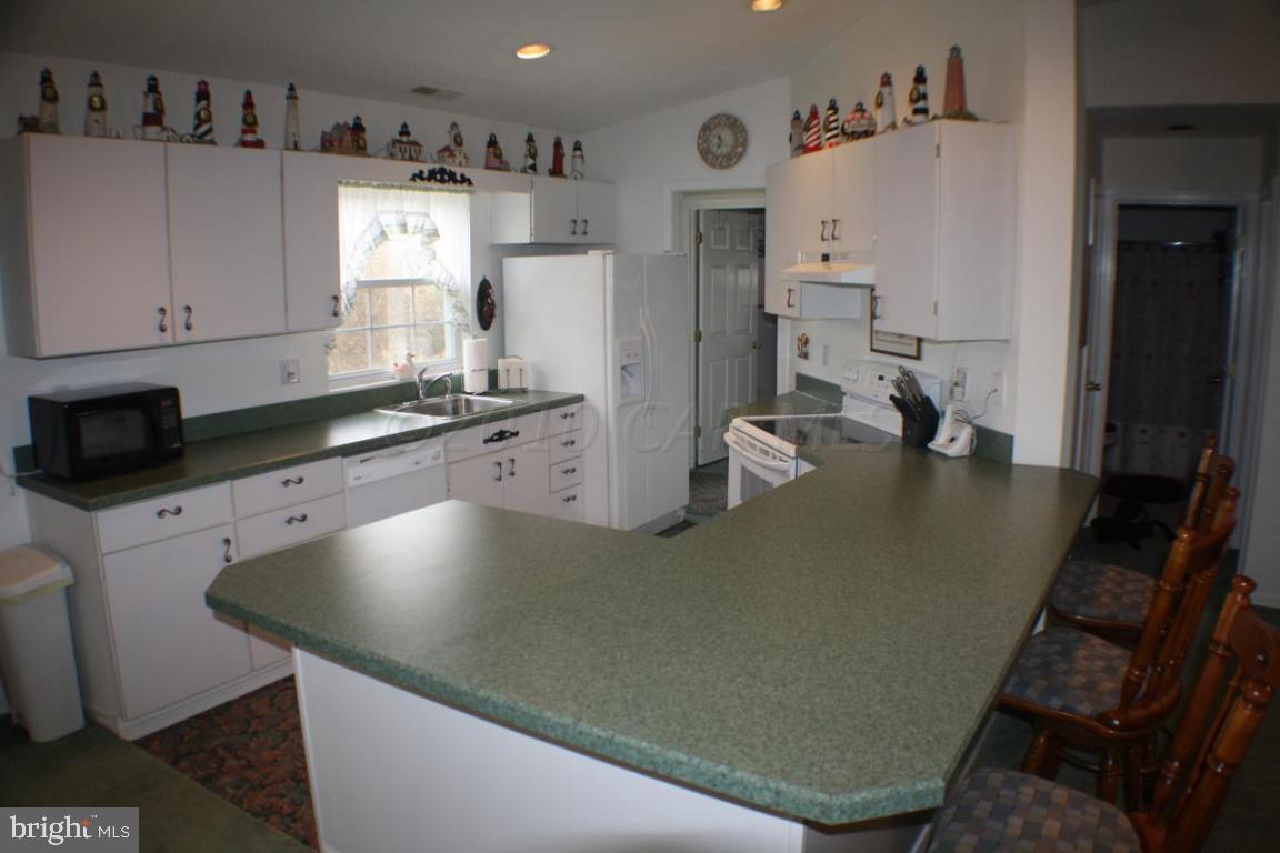 9821 Keyser Point Road, Unit 6 Ocean City, MD 21842 - Photo 3 of 11 Gallery Image 3