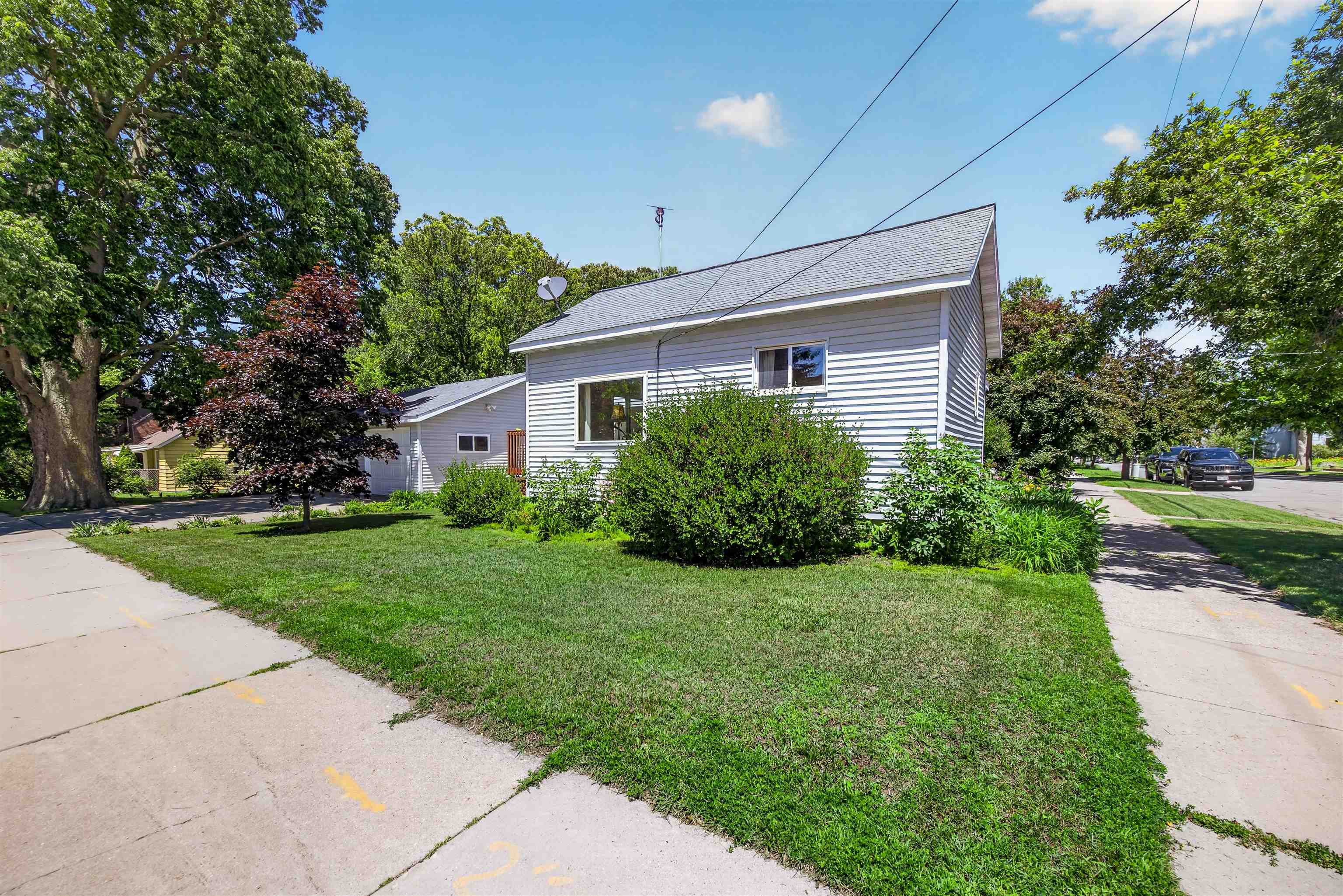 1000 Wisconsin Street Stevens Point, WI 54481 - Photo 5 of 54