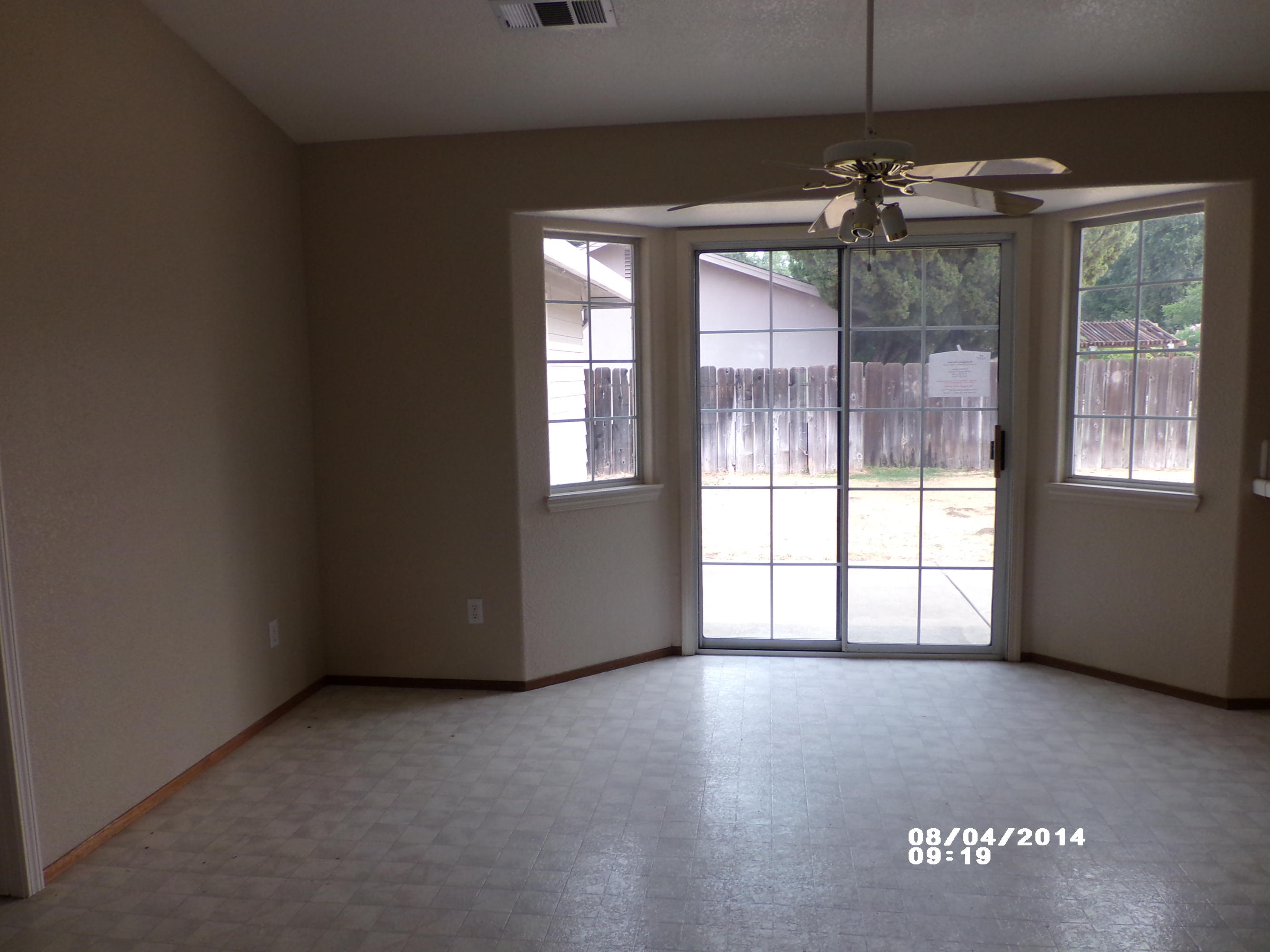 3161 Brent Road Redding, CA 96002 - Photo 13 of 22 Dining Area