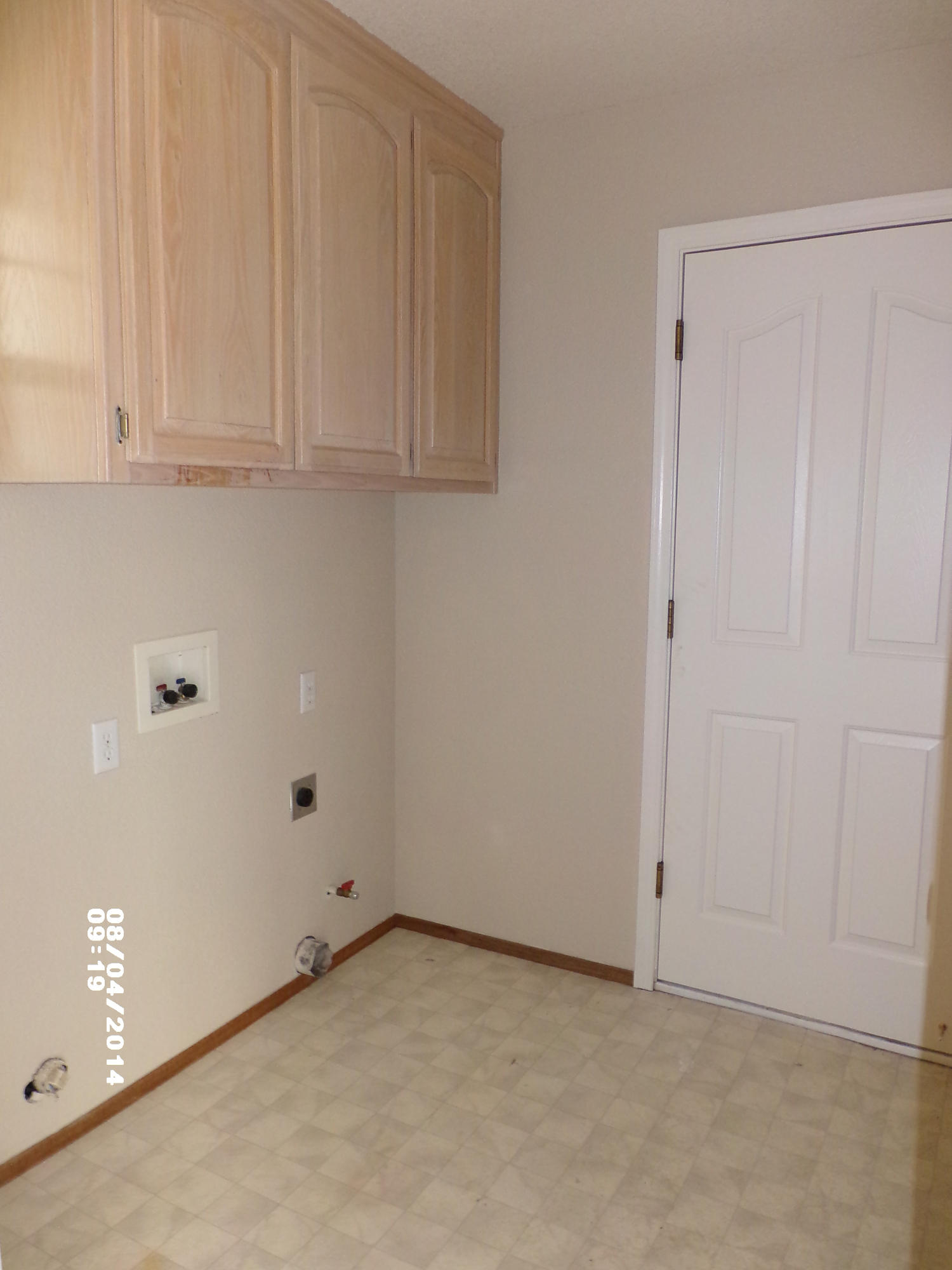 3161 Brent Road Redding, CA 96002 - Photo 14 of 22 Laundry Room