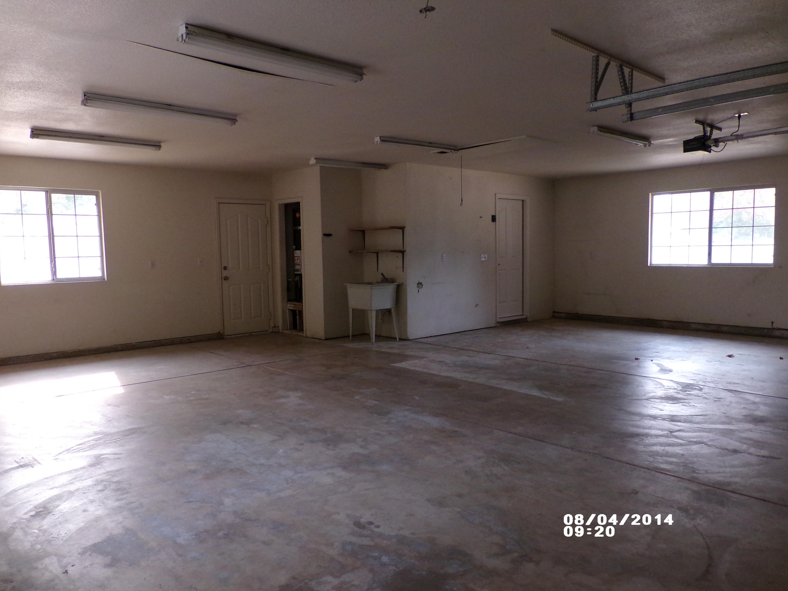 3161 Brent Road Redding, CA 96002 - Photo 17 of 22 Garage