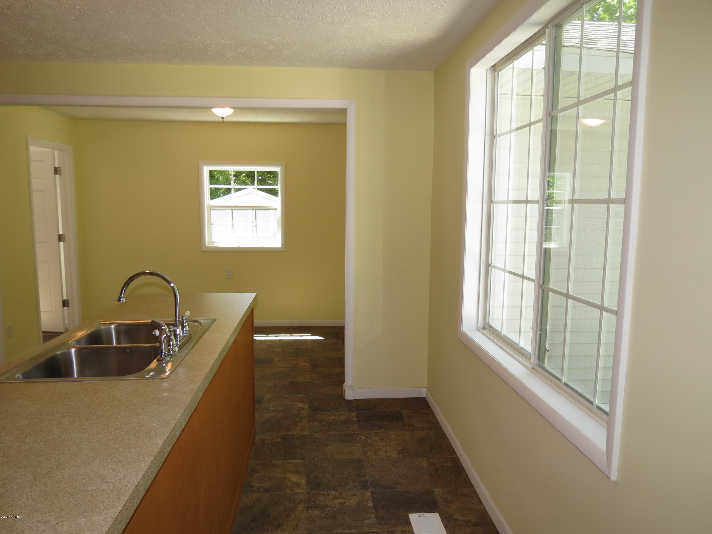 5595 West Taylor Road Mears, MI 49436 - Photo 4 of 27 4