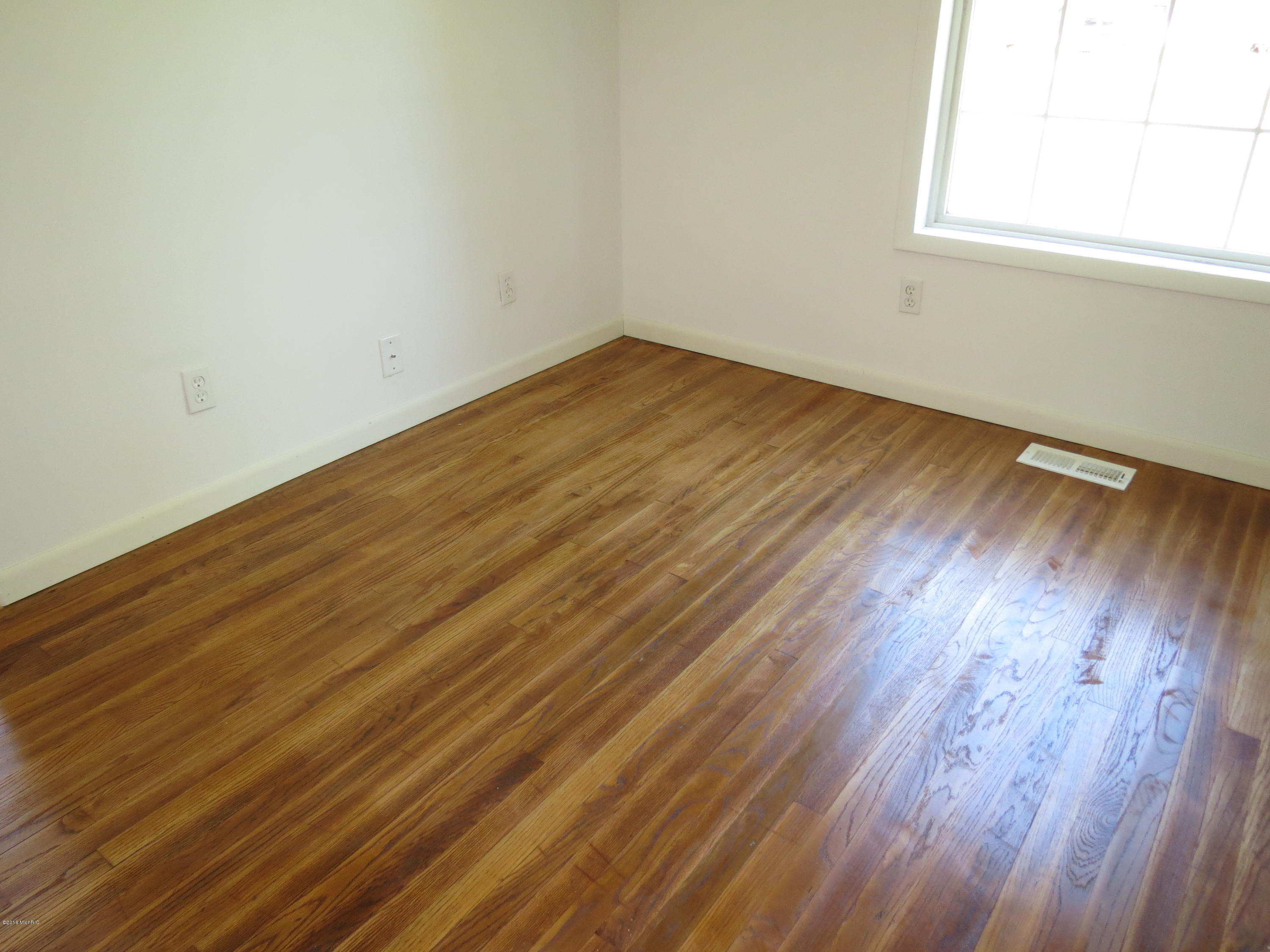 5595 West Taylor Road Mears, MI 49436 - Photo 6 of 27 6