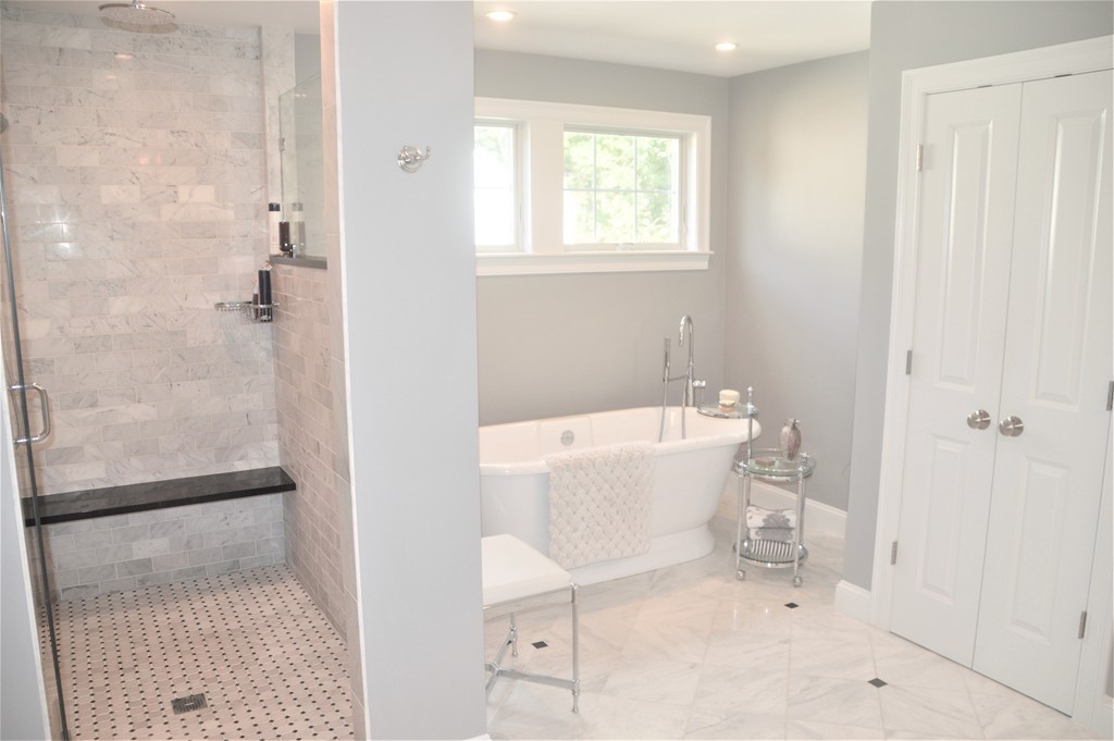 122 Valley Road Needham, MA 02492 - Photo 19 of 30 Gallery Image 19