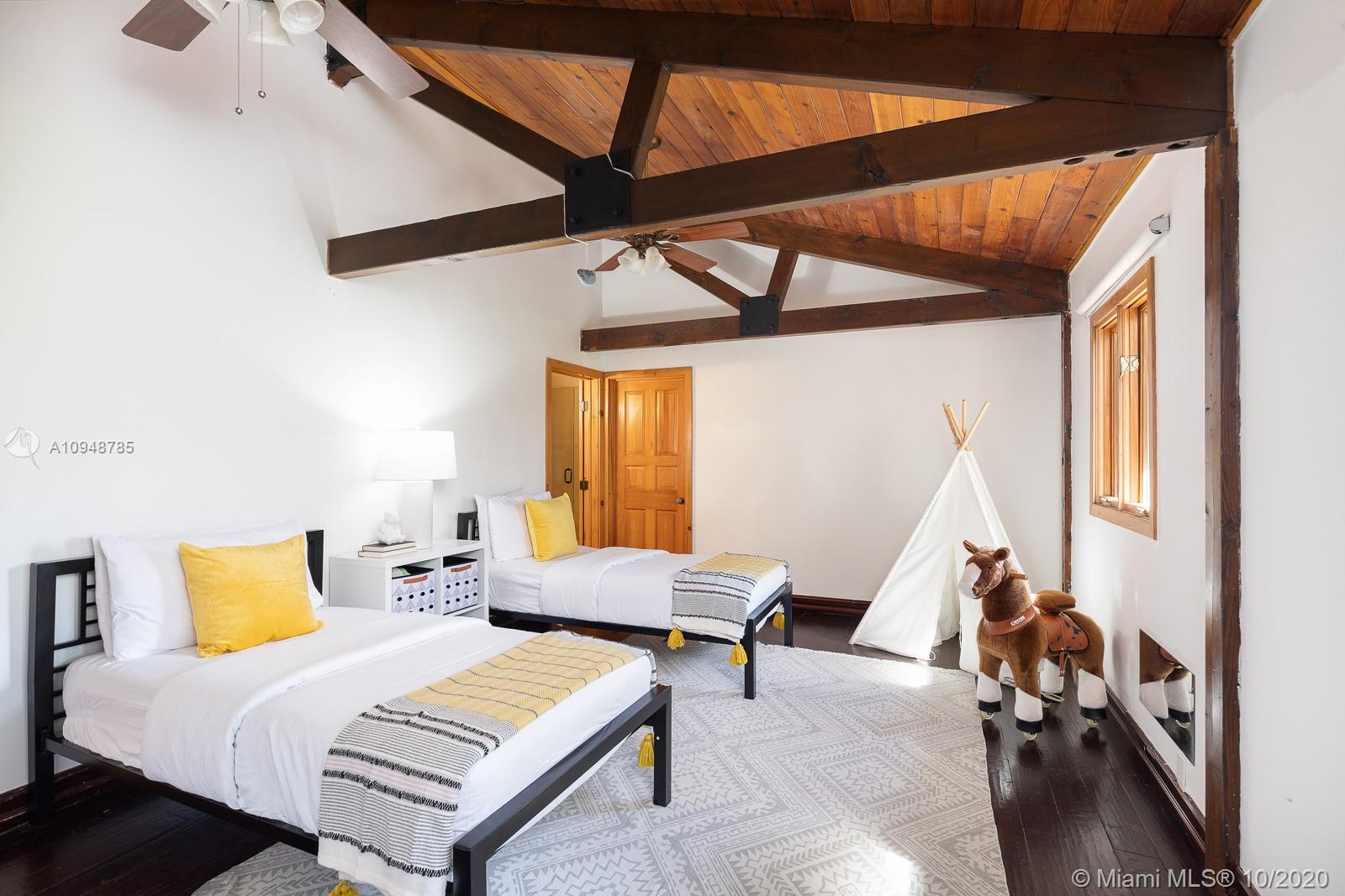 7401 Sunset Drive Miami, FL 33143 - Photo 15 of 33