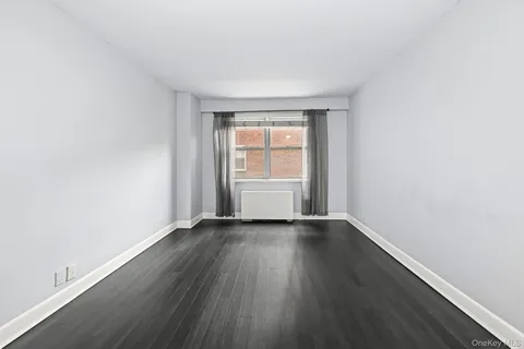 $250,000 | 260 Garth Road, Unit 3K4, Scarsdale, NY 10583