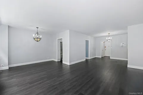 $250,000 | 260 Garth Road, Unit 3K4, Scarsdale, NY 10583