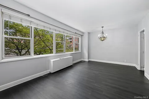 $250,000 | 260 Garth Road, Unit 3K4, Scarsdale, NY 10583