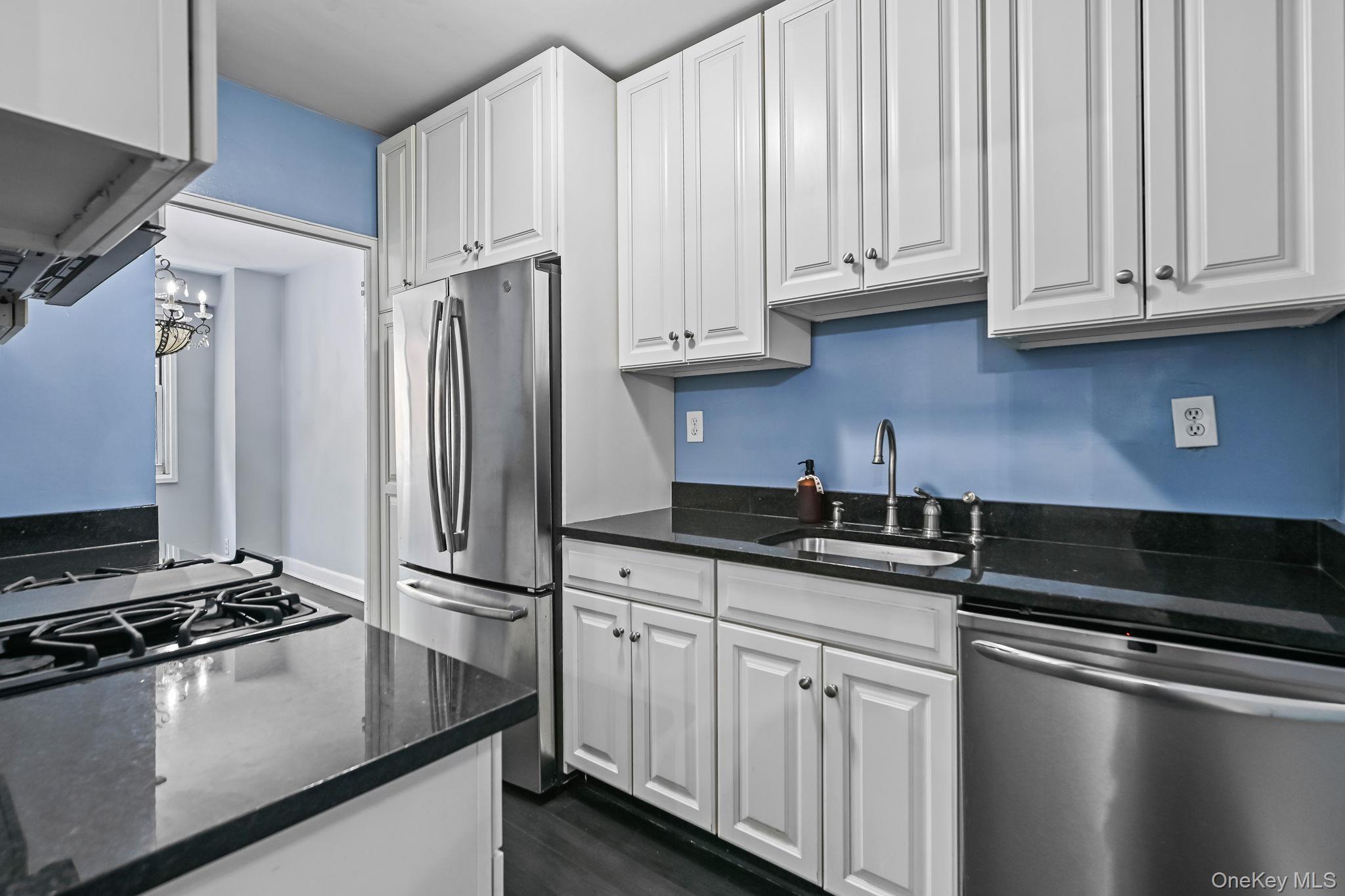 260 Garth Road, Unit 3K4 Scarsdale, NY 10583 - Photo 7 of 18