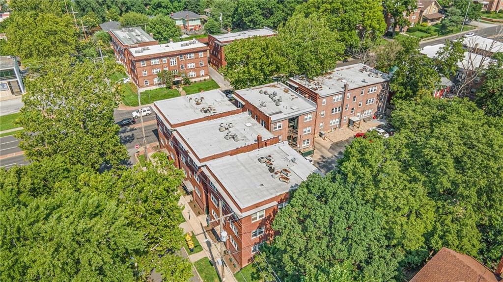 3732 SW Trafficway Kansas City, MO 64111 - Photo 11 of 36