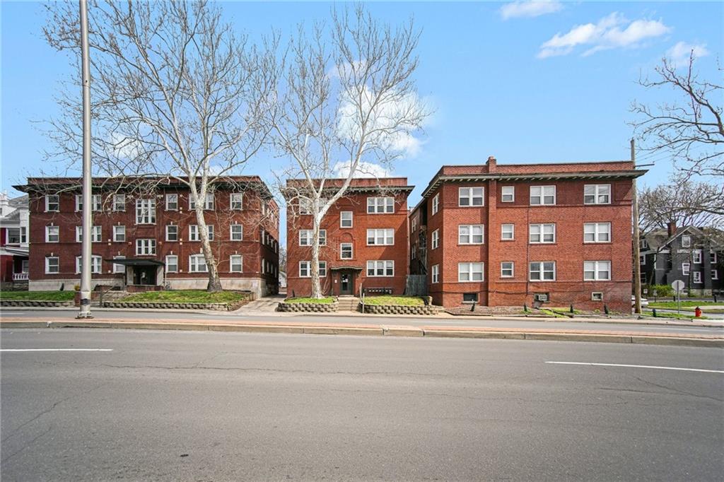 3732 SW Trafficway Kansas City, MO 64111 - Photo 2 of 36