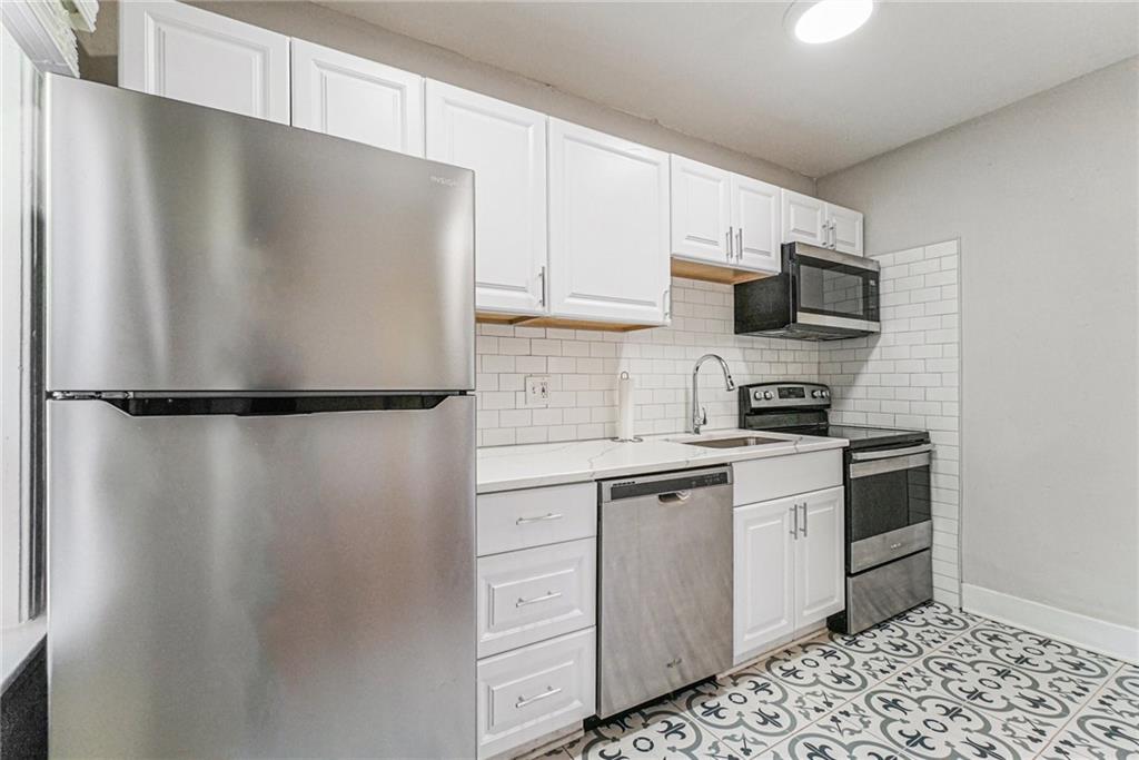 3732 SW Trafficway Kansas City, MO 64111 - Photo 25 of 36