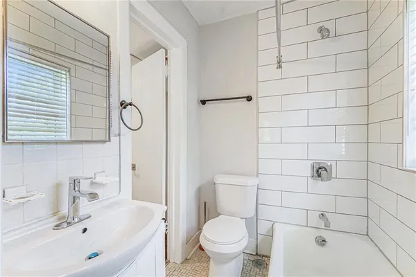 $6,550,000 | 3732 SW Trafficway, Kansas City, MO 64111