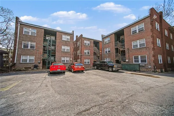 $6,550,000 | 3732 SW Trafficway, Kansas City, MO 64111
