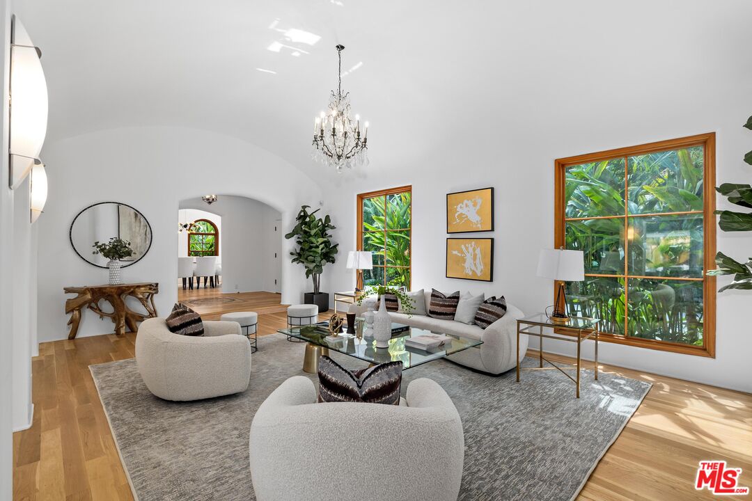 702 North Rodeo Drive Beverly Hills, CA 90210 - Photo 2 of 29