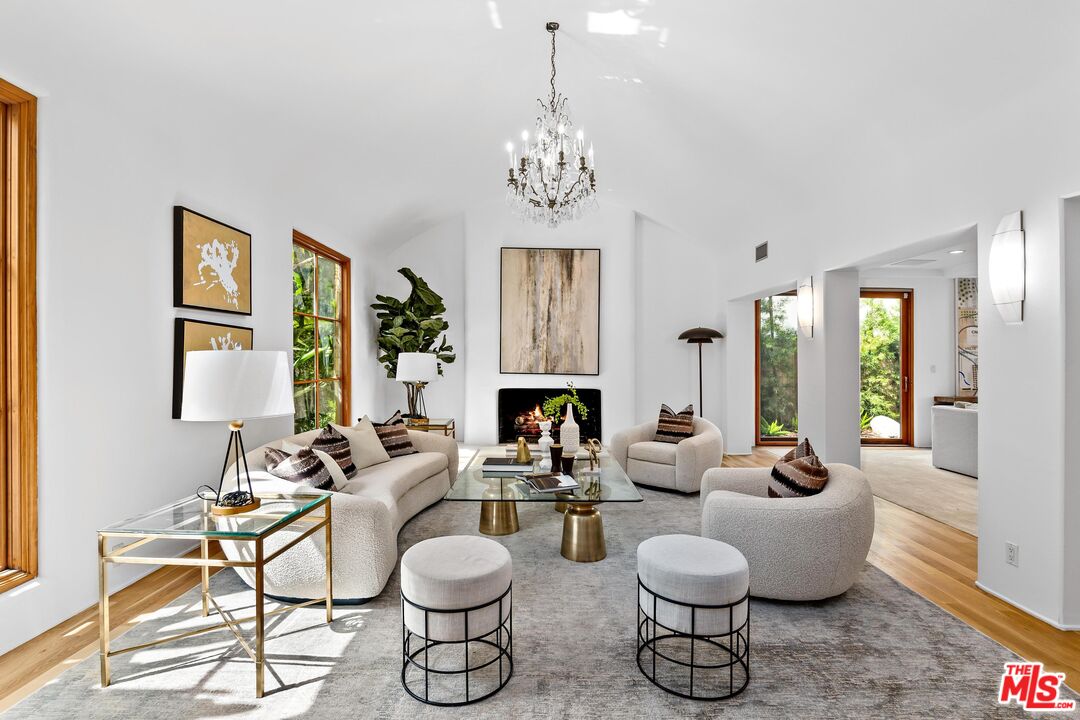 702 North Rodeo Drive Beverly Hills, CA 90210 - Photo 3 of 29