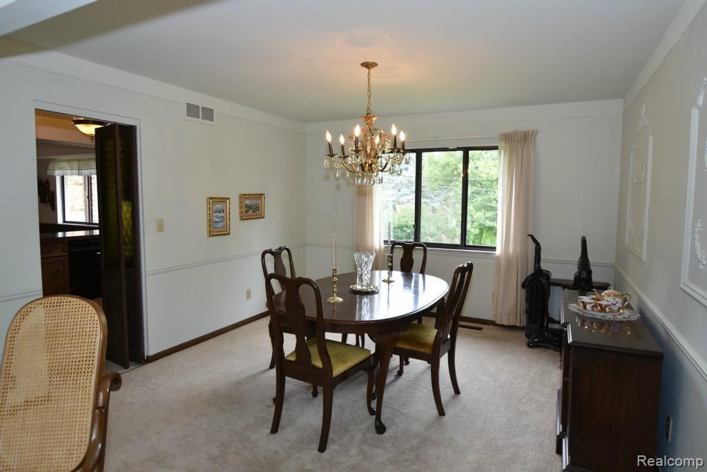 2284 West Avon Road Rochester Hills, MI 48309 - Photo 16 of 53