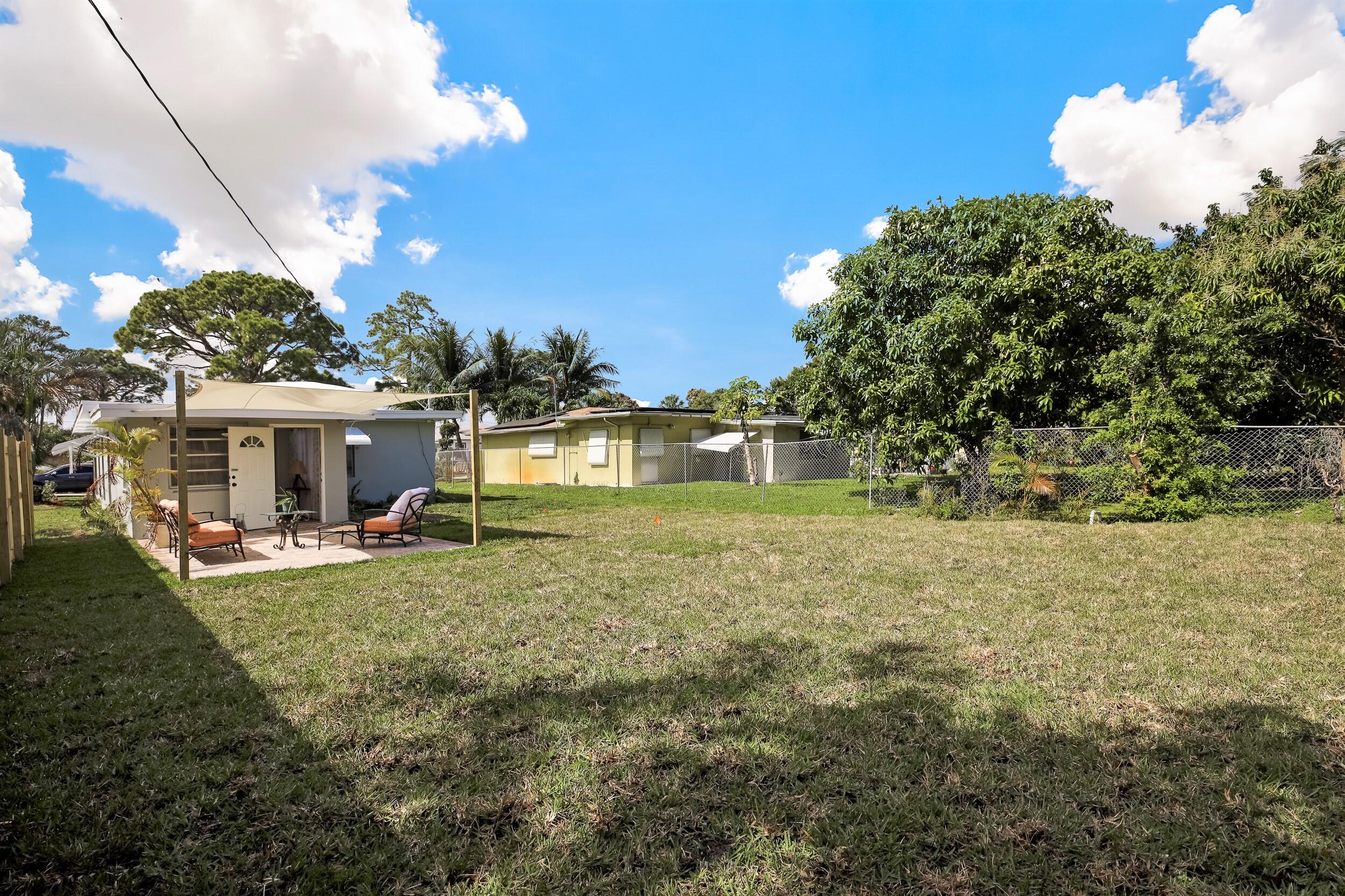 814 Rudolph Road Lake Worth, FL 33461 - Photo 22 of 29 Plenty of Room