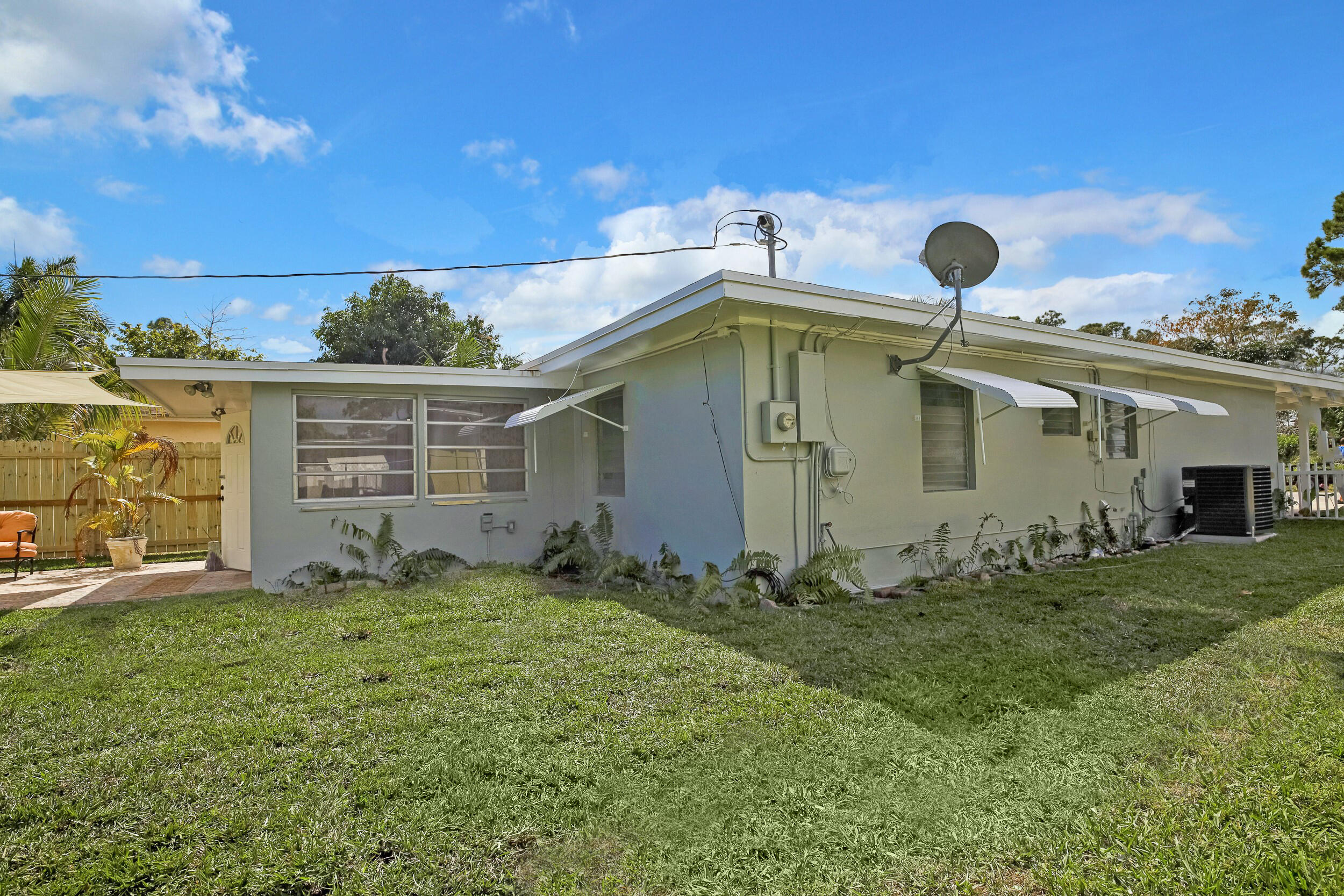 814 Rudolph Road Lake Worth, FL 33461 - Photo 24 of 29 814 Rudolf (24)