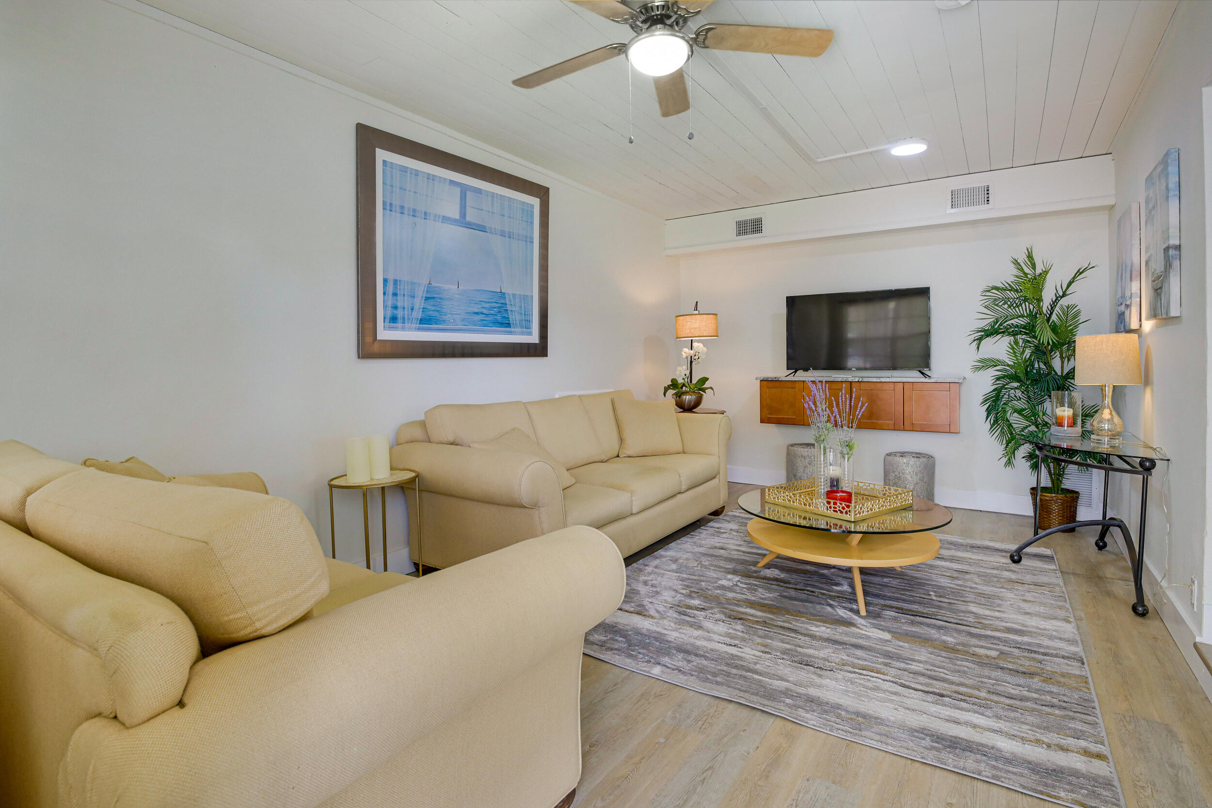 814 Rudolph Road Lake Worth, FL 33461 - Photo 4 of 29 Spacious Living
