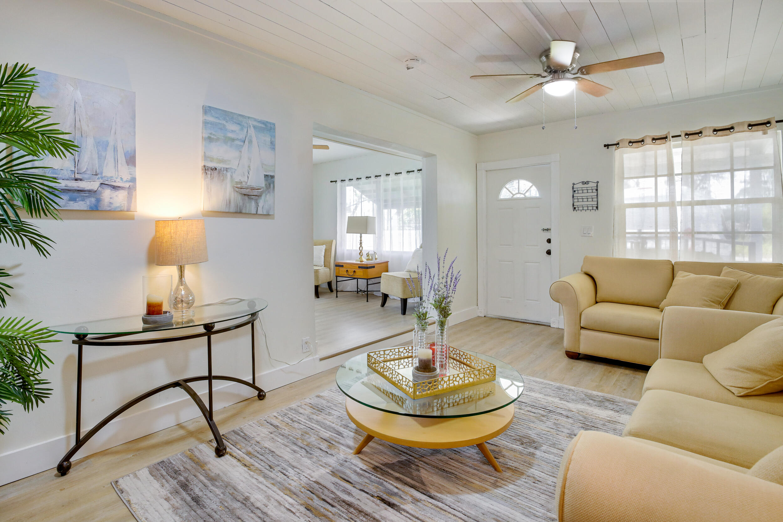 814 Rudolph Road Lake Worth, FL 33461 - Photo 5 of 29 Lots of Natura Light
