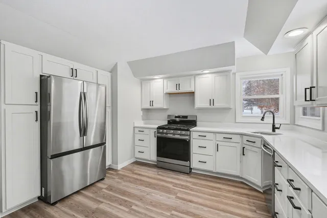 $400,000 | 1160 Farnsworth Avenue Southeast, Grand Rapids, MI 49546