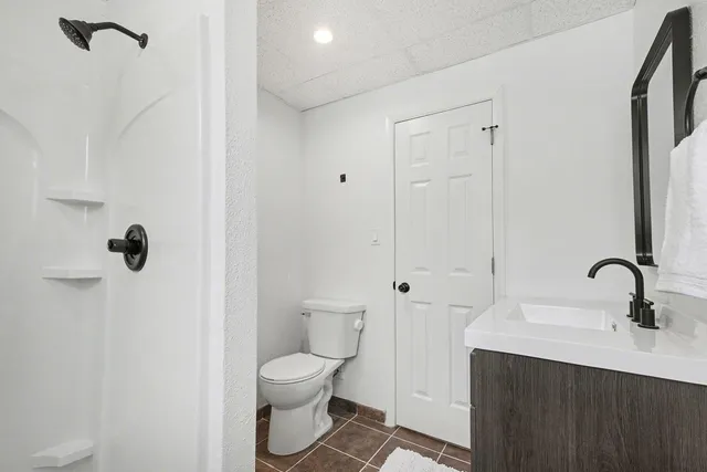 $400,000 | 1160 Farnsworth Avenue Southeast, Grand Rapids, MI 49546