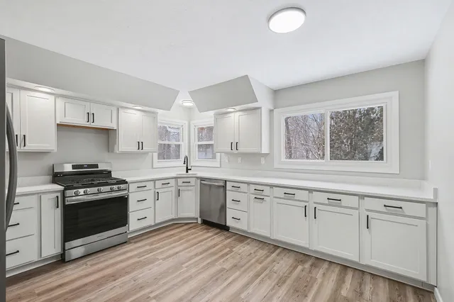 $400,000 | 1160 Farnsworth Avenue Southeast, Grand Rapids, MI 49546