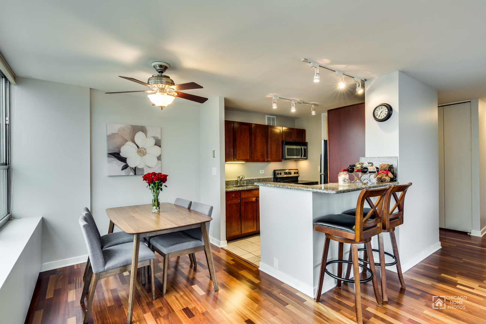 655 West Irving Park Road, Unit 2017 Chicago, IL 60613 - Photo 10 of 29