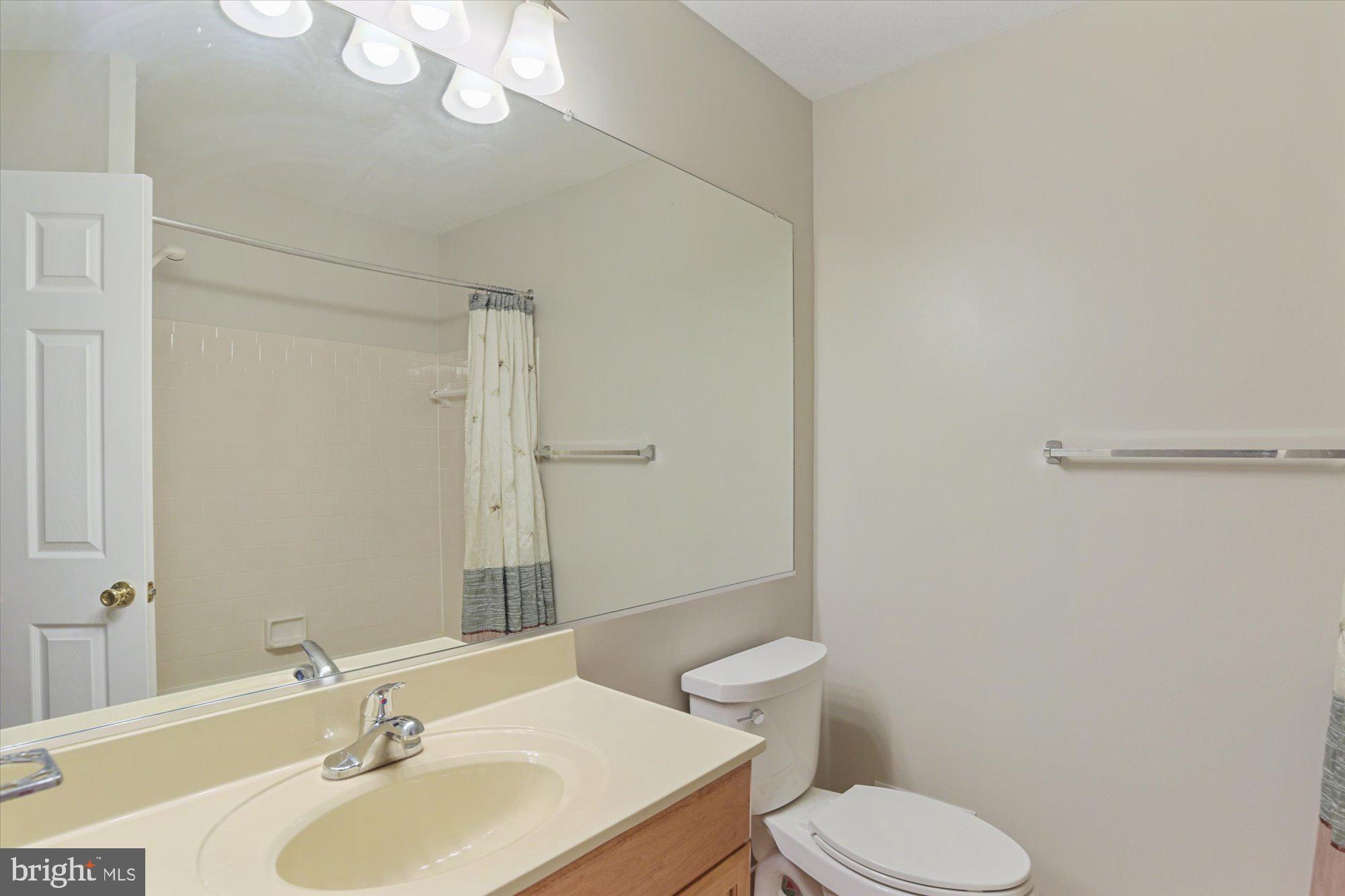 3964 Forest Valley Road Parkville, MD 21234 - Photo 13 of 26