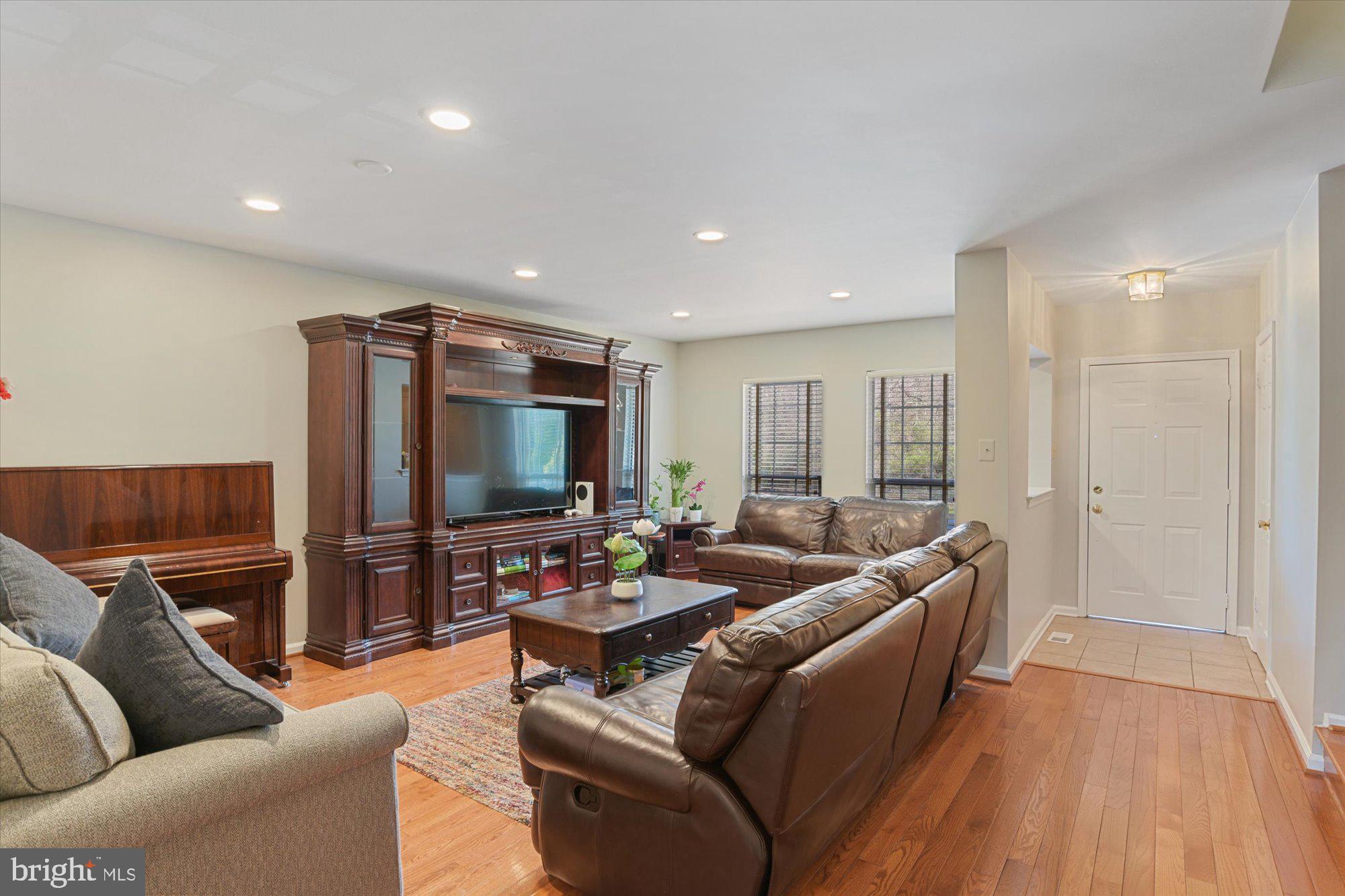 3964 Forest Valley Road Parkville, MD 21234 - Photo 3 of 26