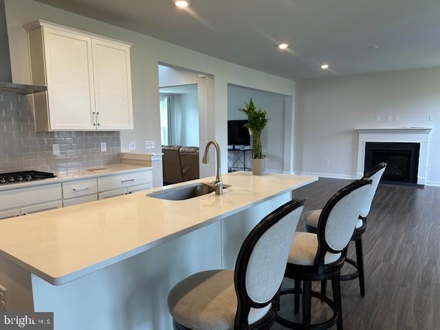 1142 Mariwill Drive Quakertown, PA 18951 - Photo 15 of 44 a dining room with furniture and a potted plant