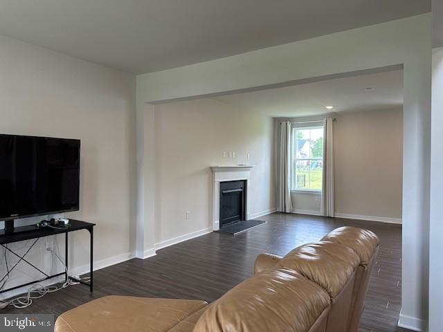 1142 Mariwill Drive Quakertown, PA 18951 - Photo 6 of 44 a living room with furniture and a flat screen tv