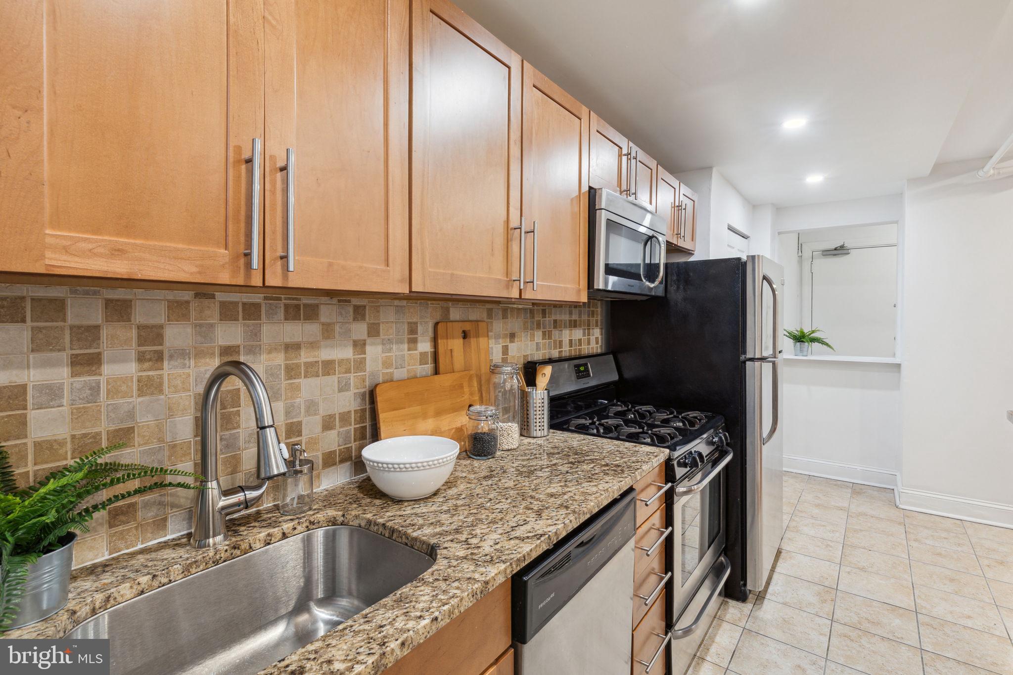 2031 Locust Street, Unit C100 Philadelphia, PA 19103 - Photo 11 of 24