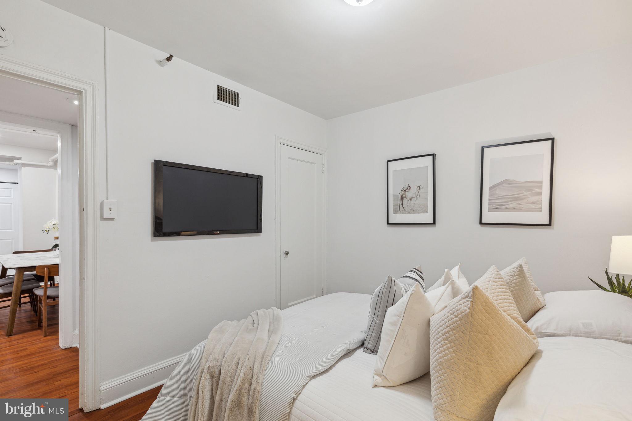2031 Locust Street, Unit C100 Philadelphia, PA 19103 - Photo 15 of 24