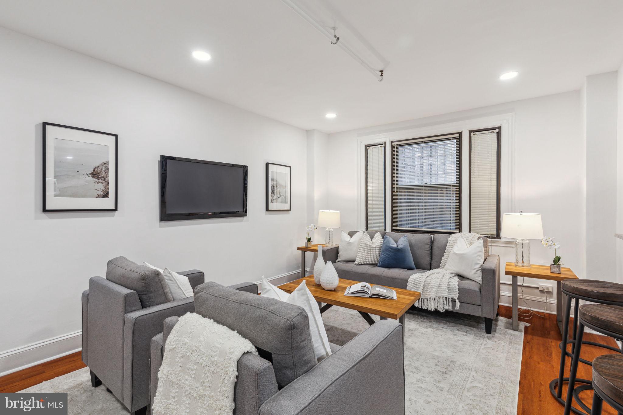 2031 Locust Street, Unit C100 Philadelphia, PA 19103 - Photo 5 of 24