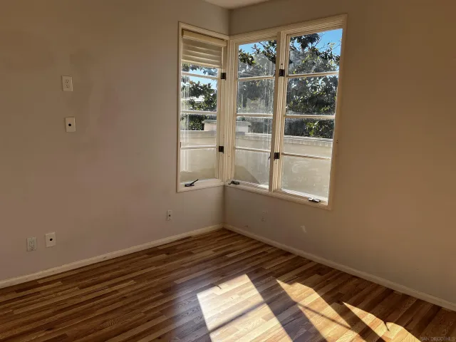 a view of utility room