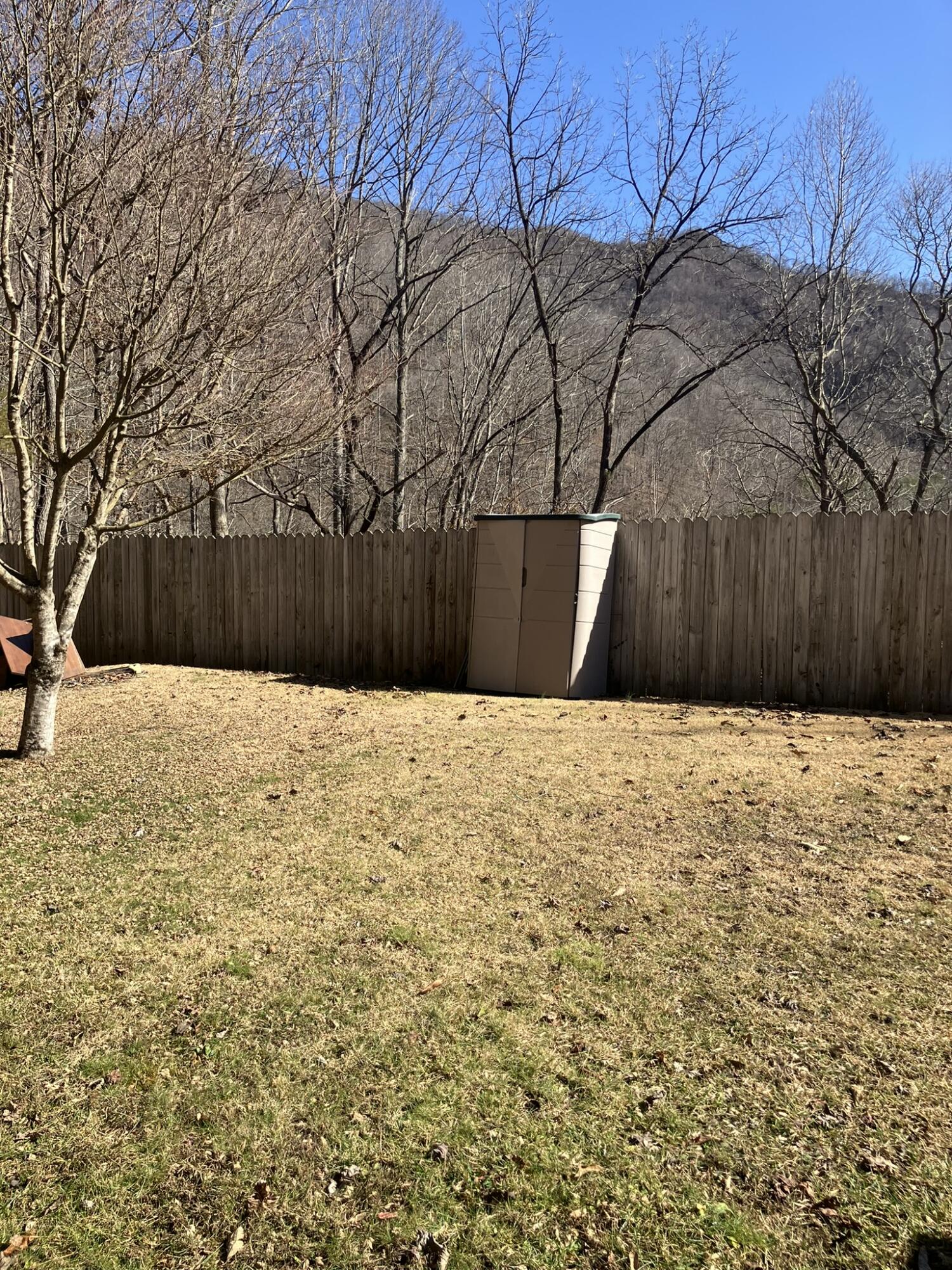222 Seibers Road Closplint, KY 40927 - Photo 53 of 74 IMG_0660