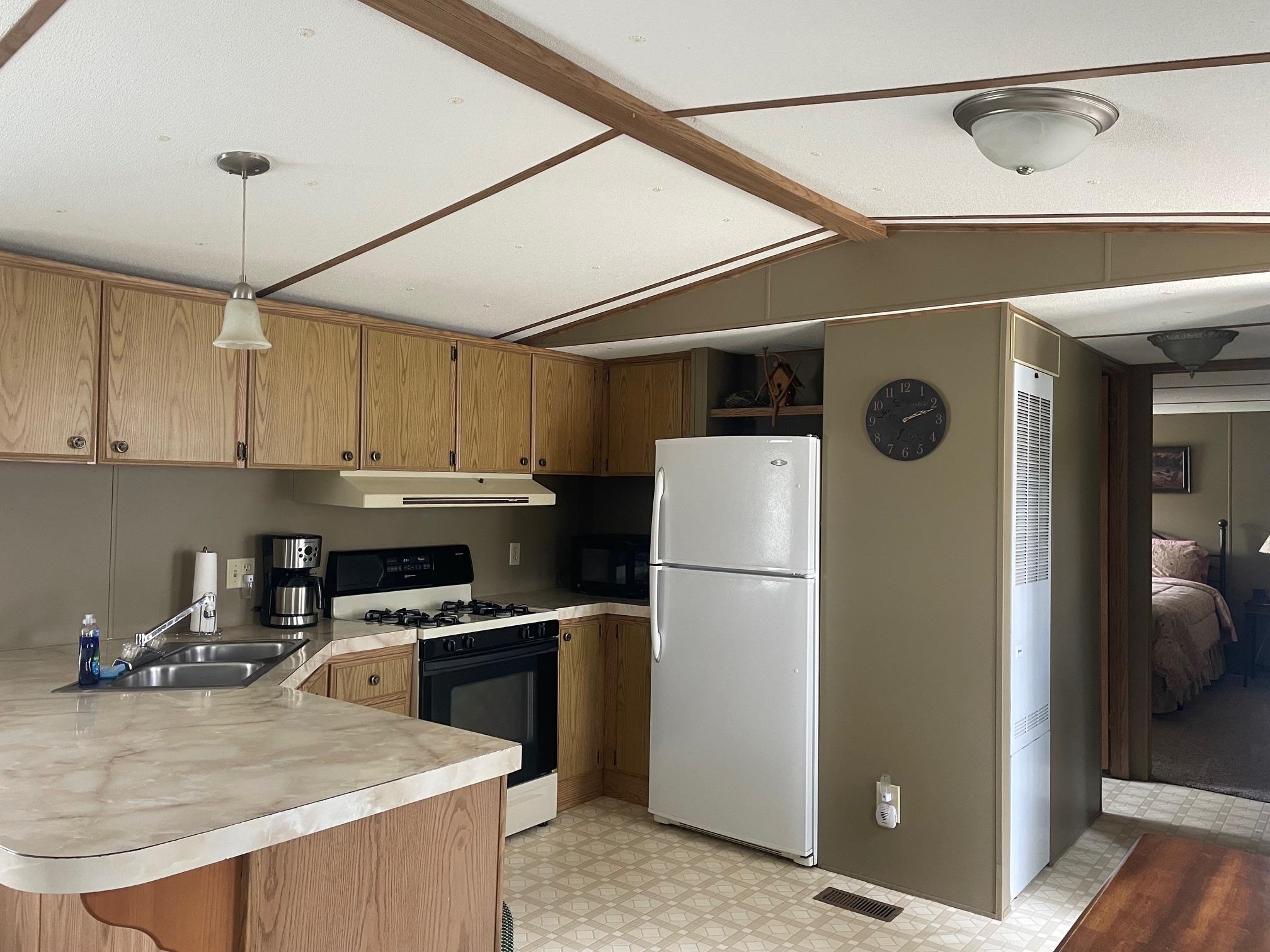 15740 East Chain Lake Road Lakewood, WI 54138 - Photo 8 of 23