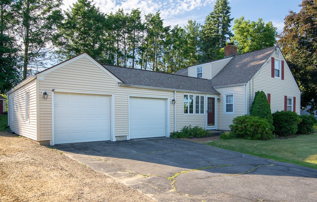 84 Porter Road East Longmeadow, MA 01028 - Photo 1 of 29 Gallery Image 1