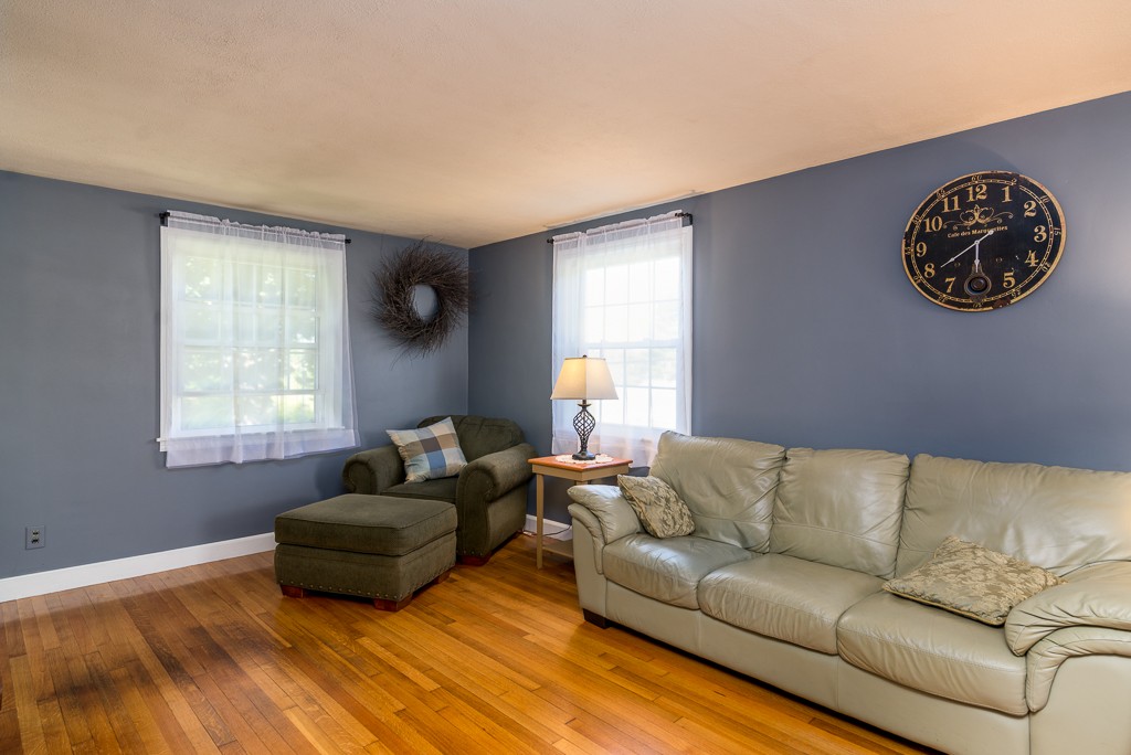 84 Porter Road East Longmeadow, MA 01028 - Photo 4 of 29 Gallery Image 4