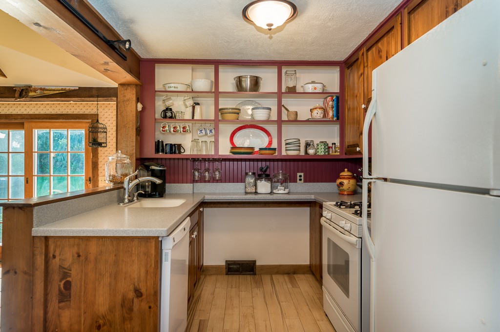 84 Porter Road East Longmeadow, MA 01028 - Photo 6 of 29 Gallery Image 6
