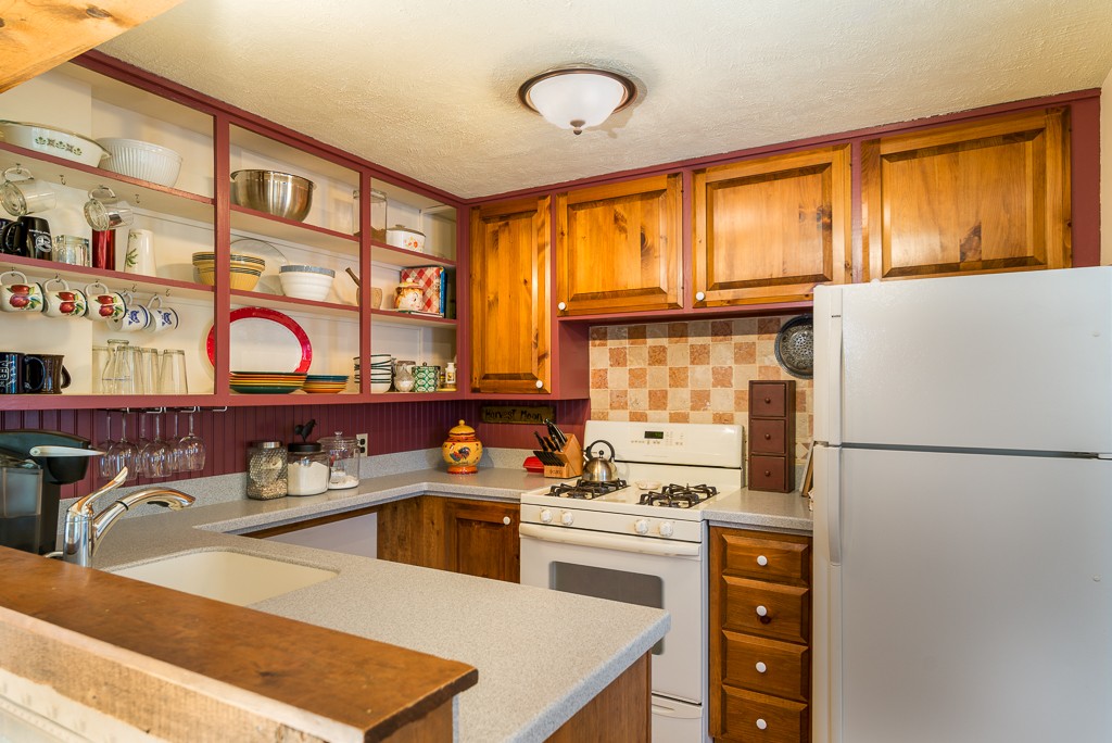 84 Porter Road East Longmeadow, MA 01028 - Photo 7 of 29 Gallery Image 7