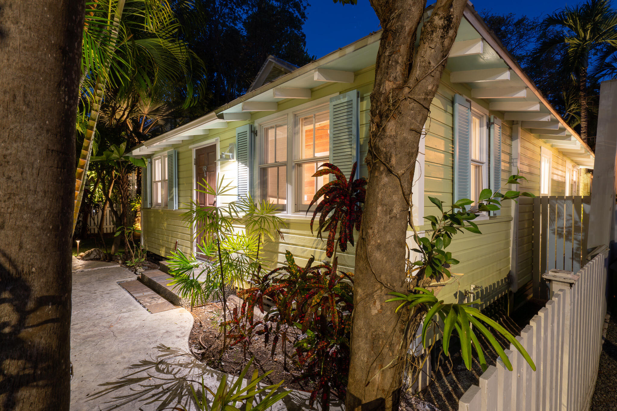 1120 Seminary Street Key West, FL 33040 - Photo 1 of 42 Exterior